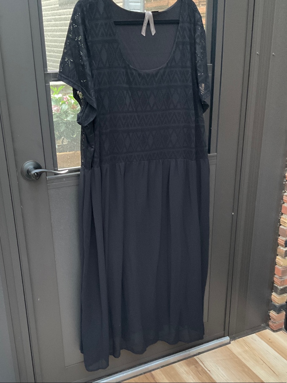 Penningtons Black Lace Bodice Short-Sleeve Maxi Dress with Flowing Skirt